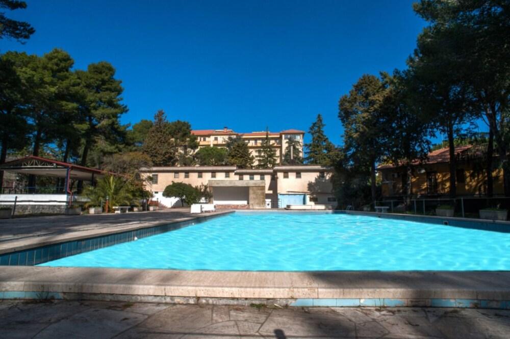 Hotel Allegroitalia Etna Pedara Exterior foto